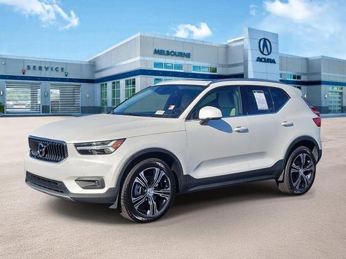 2022 Volvo XC40 T4 Inscription