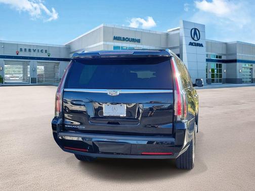 2019 Cadillac Escalade ESV Luxury