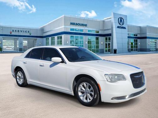 2016 Chrysler 300 Limited