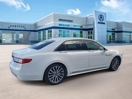 2017 Lincoln Continental Select