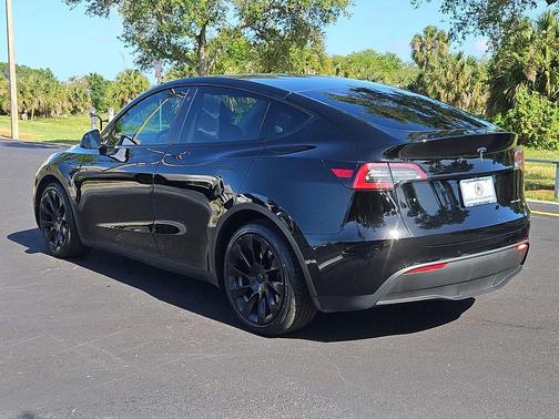 Black 2021 Tesla Model Y Long Range
