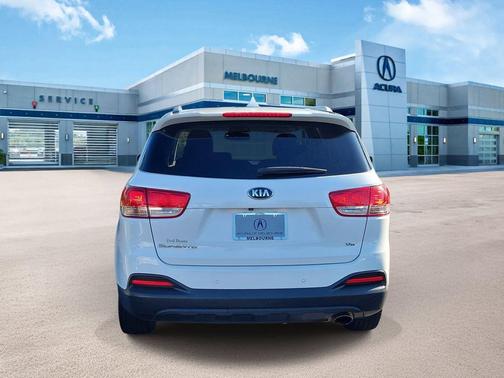 2018 Kia Sorento LX