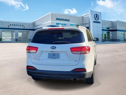 2018 Kia Sorento LX
