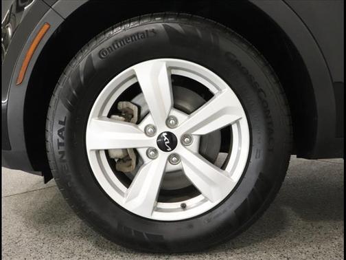 2022 Kia Sorento LX