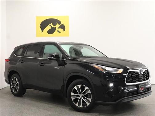 2021 Toyota Highlander Hybrid XLE