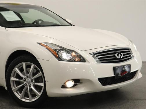 2014 INFINITI Q60 Base