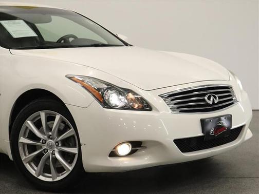 2014 INFINITI Q60 Base