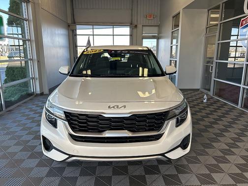 2022 Kia Seltos LX IVT AWD