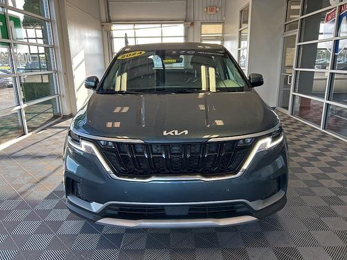 2024 Kia Carnival EX FWD