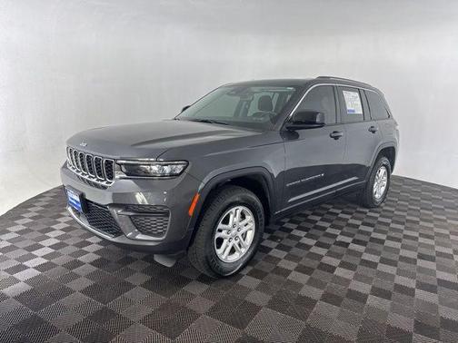 2022 Jeep Grand Cherokee Laredo