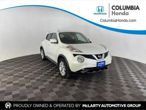 White Pearl 2016 Nissan Juke SL