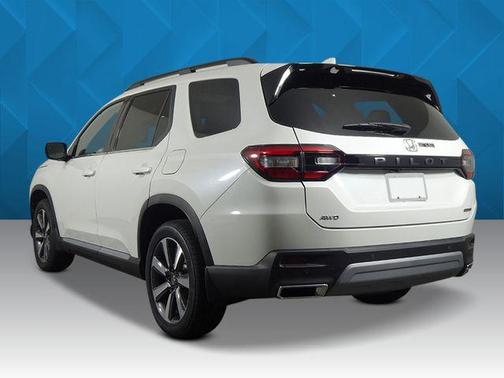 2025 Honda Pilot Touring 8-Passenger