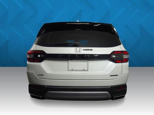 2025 Honda Pilot Touring 8-Passenger