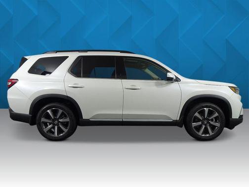 2025 Honda Pilot Touring 8-Passenger