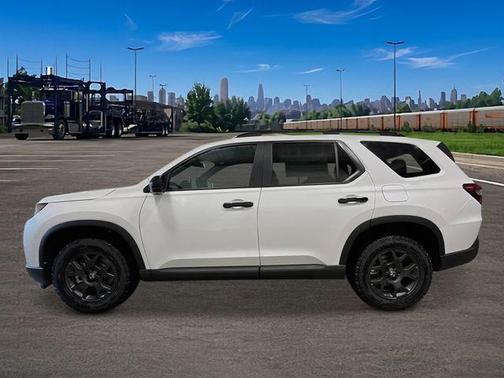 Platinum White Pearl 2026 Honda Pilot TrailSport