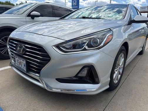 Symphony Silver 2019 Hyundai SONATA SE
