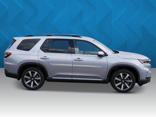 2025 Honda Pilot Touring 8-Passenger
