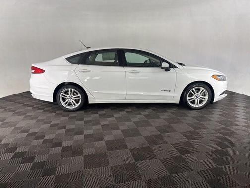 2018 Ford Fusion Hybrid SE