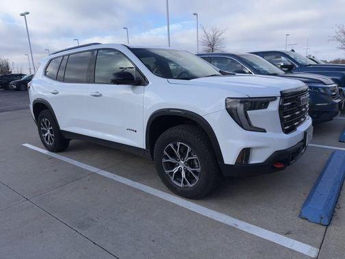 2024 GMC Acadia AWD AT4
