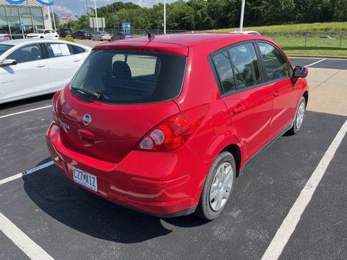 2011 Nissan Versa 1.8 S