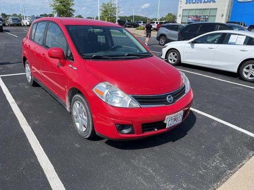 2011 Nissan Versa 1.8 S