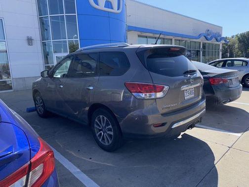 2014 Nissan Pathfinder SV