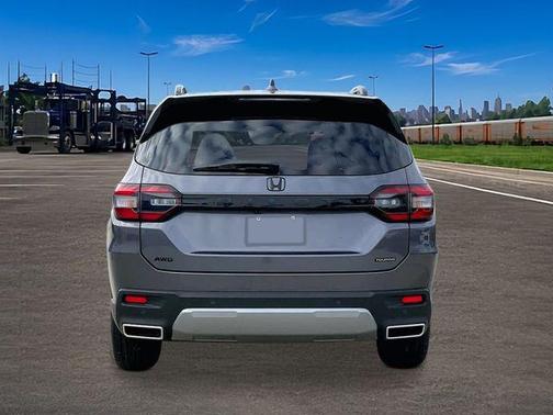 Modern Steel Metallic 2026 Honda Pilot Touring 8-Passenger