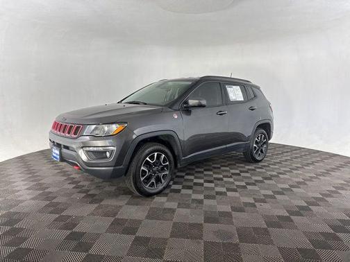 Granite Crystal Metallic Clearcoat 2019 Jeep Compass Trailhawk
