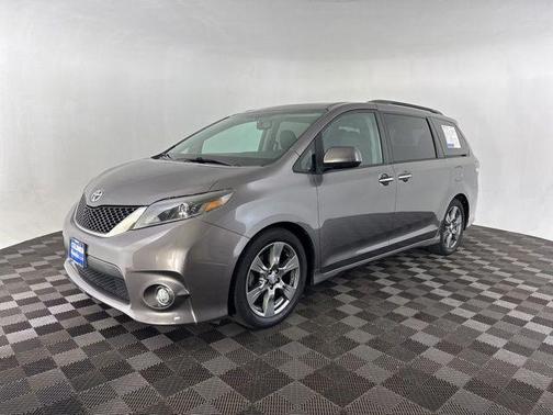2017 Toyota Sienna SE