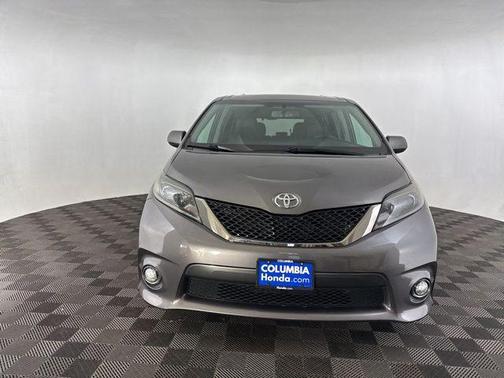 2017 Toyota Sienna SE
