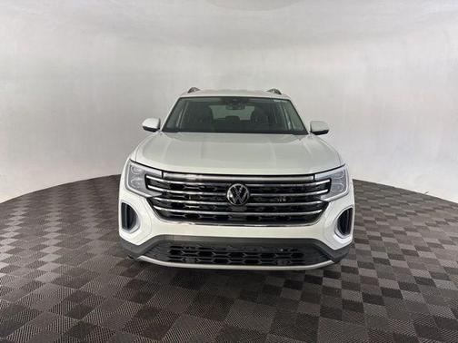 2025 Volkswagen Atlas 2.0T SE w/Technology 4MOTION