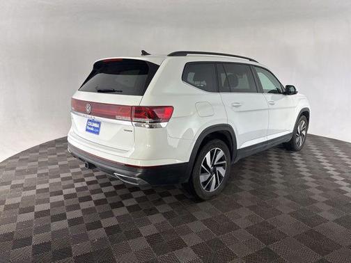 2025 Volkswagen Atlas 2.0T SE w/Technology 4MOTION