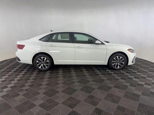 Pure White 2025 Volkswagen Jetta 1.5T S