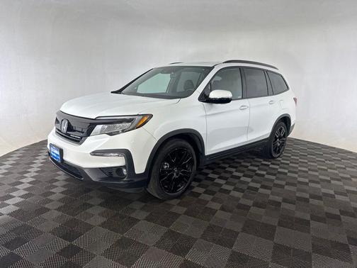 Platinum White Pearl 2022 Honda Pilot AWD Black Edition