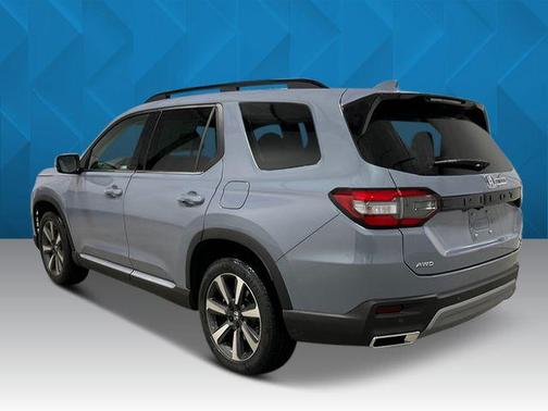 2025 Honda Pilot Touring 8-Passenger