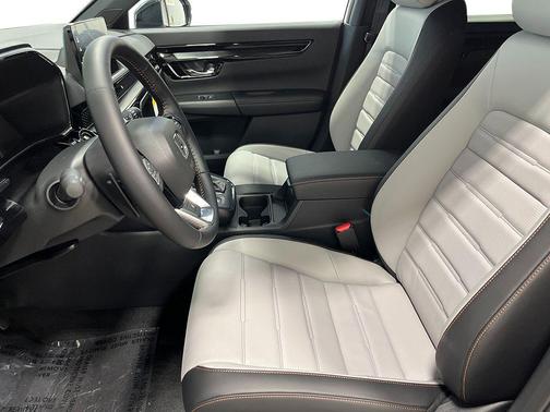 Platinum White Pearl 2026 Honda CR-V Hybrid Sport Touring AWD
