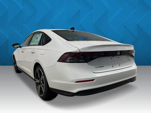Platinum White Pearl 2026 Honda Accord SE