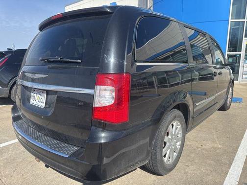 2015 Chrysler Town & Country Touring