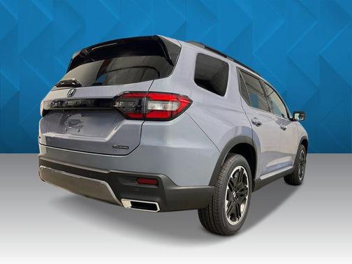 Sonic Gray Pearl 2026 Honda Pilot Touring 8-Passenger