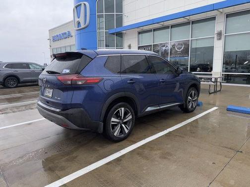 2021 Nissan Rogue SL