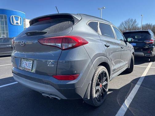 2017 Hyundai TUCSON Night