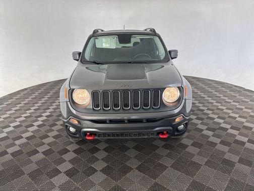 Granite Crystal Metallic Clearcoat 2016 Jeep Renegade Trailhawk