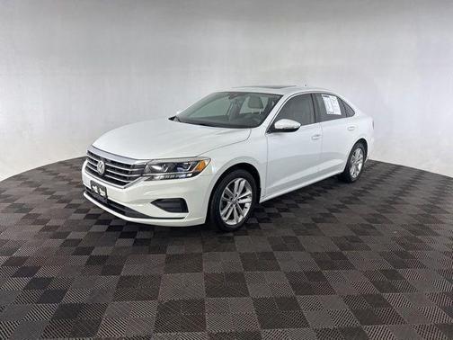 Pure White 2020 Volkswagen Passat 2.0T SE