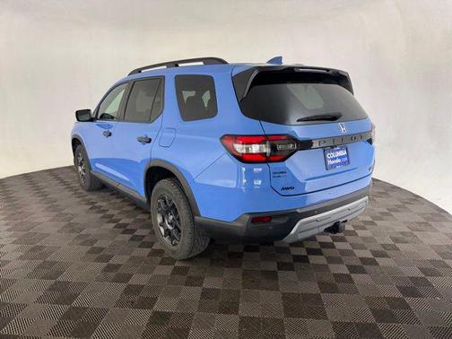 Diffused Sky Pearl 2025 Honda Pilot TrailSport