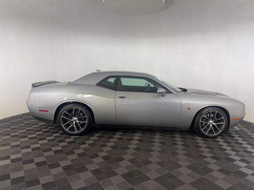 2016 Dodge Challenger R/T Scat Pack