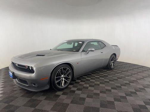 2016 Dodge Challenger R/T Scat Pack