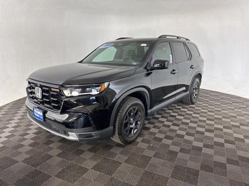 Nh-731p/Crystal Bl 2025 Honda Pilot TrailSport