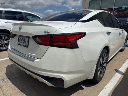 Pearl White Tricoat 2021 Nissan Altima 2.5 SL
