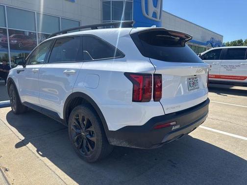 Glacial White Pearl 2023 Kia Sorento EX