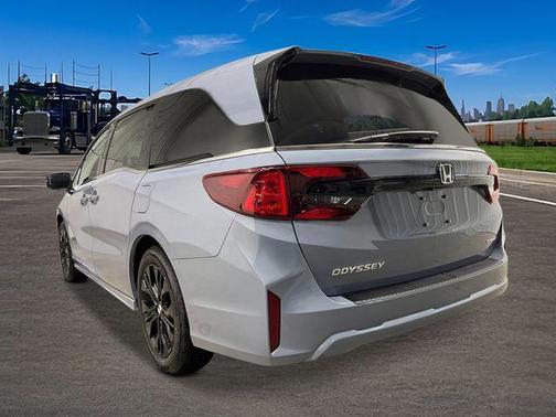 Sonic Gray Pearl 2026 Honda Odyssey Sport-L